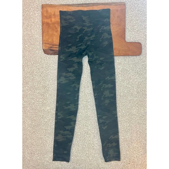 SPANX Look At Me Now Camo Seamless Leggings High Waisted Tummy Control Small - Picture 1 of 6